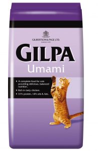 Gilpa Umami kattemad i en lilla plastsæk